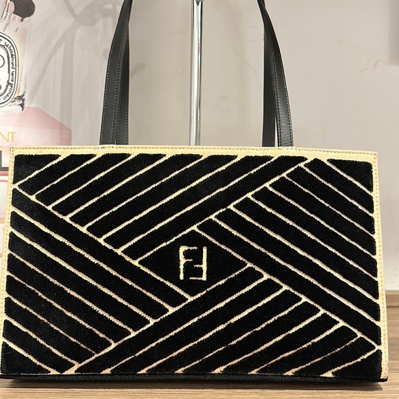 🔥 Fendi Snake-skin & Velvet-Canvas Shoulder Bag 🔥 - Picture 3 of 17